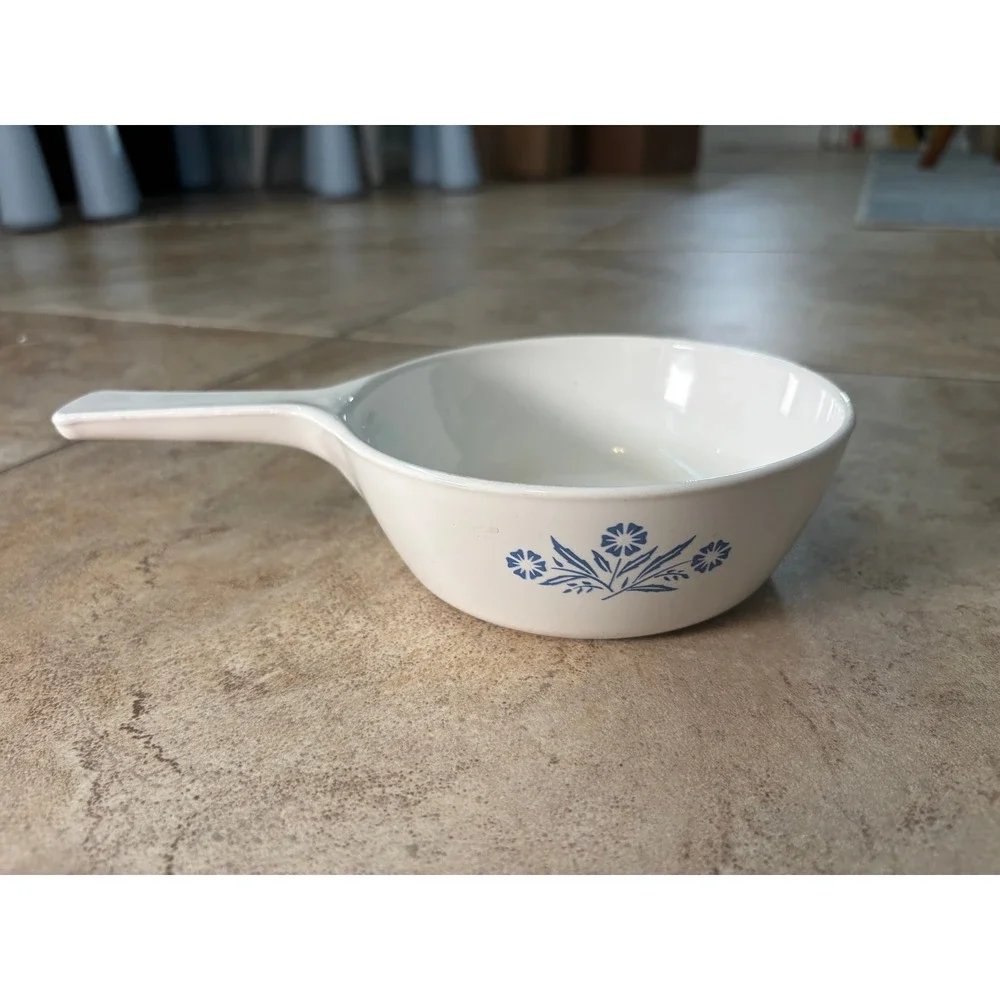 Corning Ware P-82-B Blue Cornflower 1.5 Pint Saucepan with Handle Vintage USA